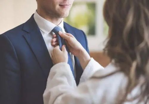 西安婚外情取证:女方的工资离婚了男方有权分吗